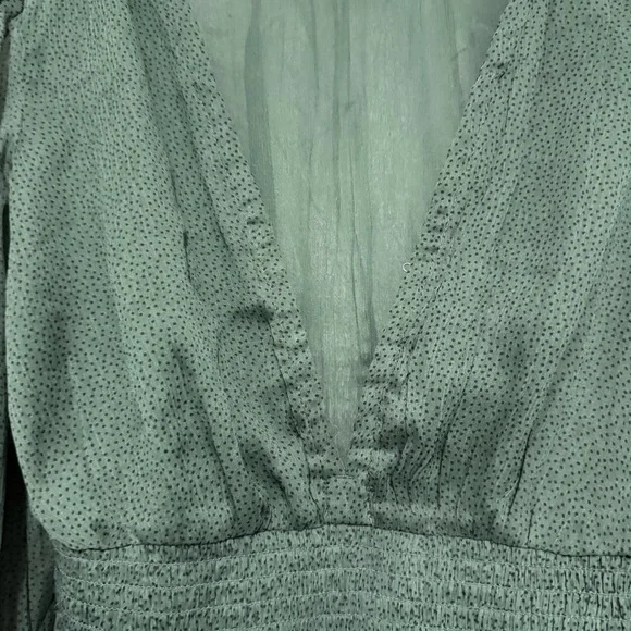 Abercrombie & Fitch Green Long Sleeve Smocked Waist Top Size XS 36158 - Picture 5 of 11